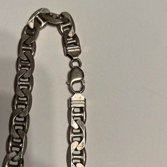 Silver Chain - Picture 2 of 5